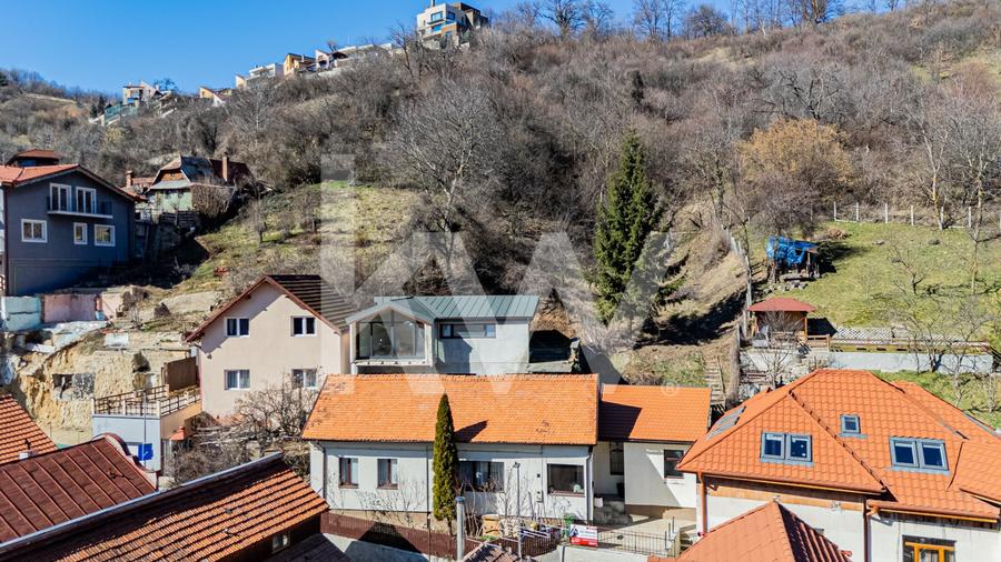 Vânzare casă, teren 1128 mp, singur în curte - Cartier Schei - 1