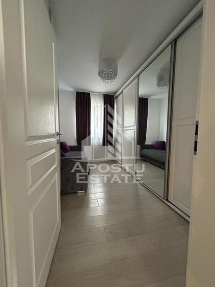 Casă cu 4 camere cu Teren 740 Mp în Moșnița Veche