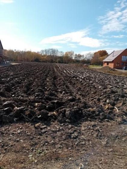 Teren Construcții intravilan de 1853 mp, în Lunca Calnicului