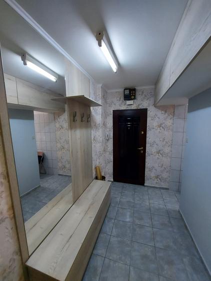 Apartament cu 2 camere semidecomandat, mobilat în Circumvalațiunii