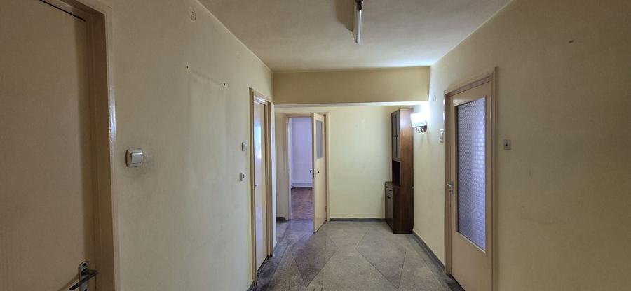 Apartament cu 4 camere decomandat în Ultracentral