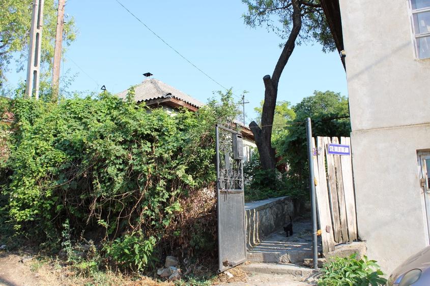Casă cu 2 camere în Central