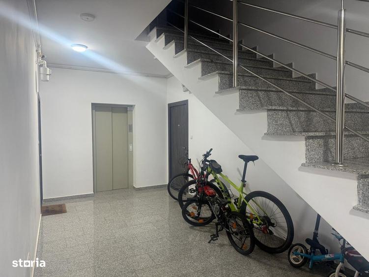 Apartament cu 3 camere decomandat în Matraca