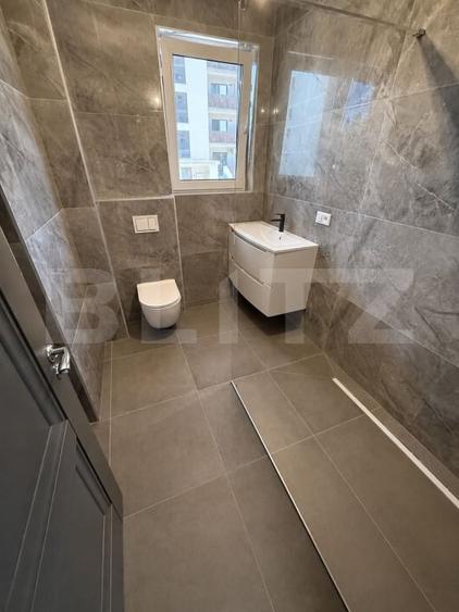 Apartament cu 3 camere decomandat, mobilat în Sud