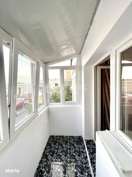 Apartament cu 3 camere decomandat în Micro 17