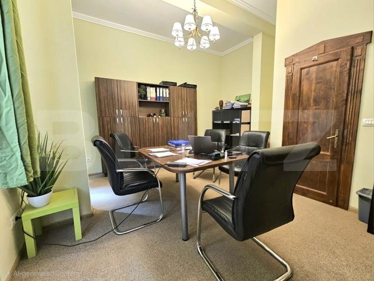 Apartament cu 4 camere semidecomandat în Traian