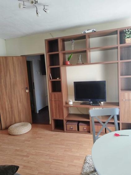Apartament cu 2 camere semidecomandat în Dristor