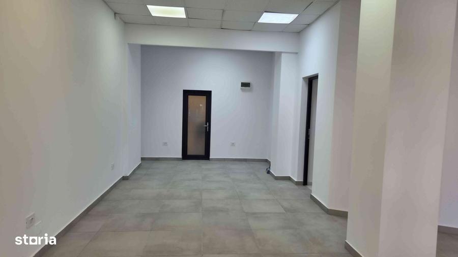 Spațiu comercial, de 83 mp, în Central
