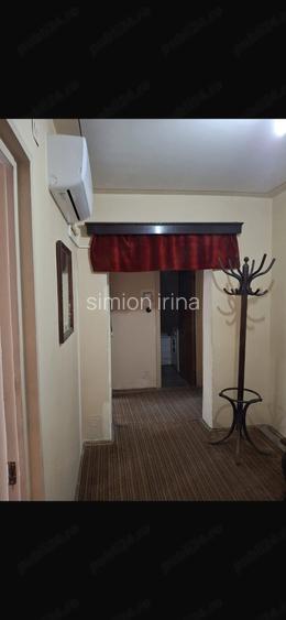 Apartament cu 3 camere decomandat în Obor