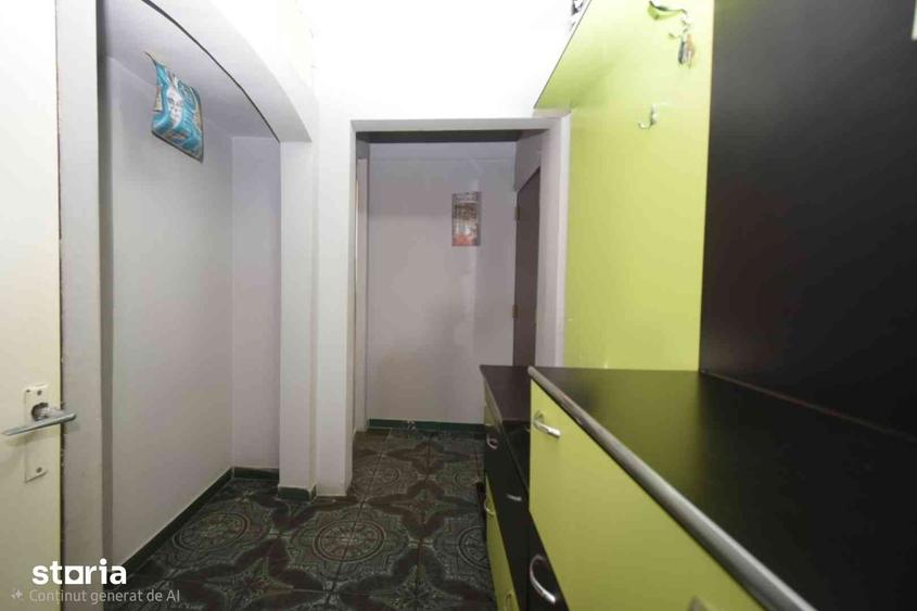 Apartament cu 4 camere în Rovine