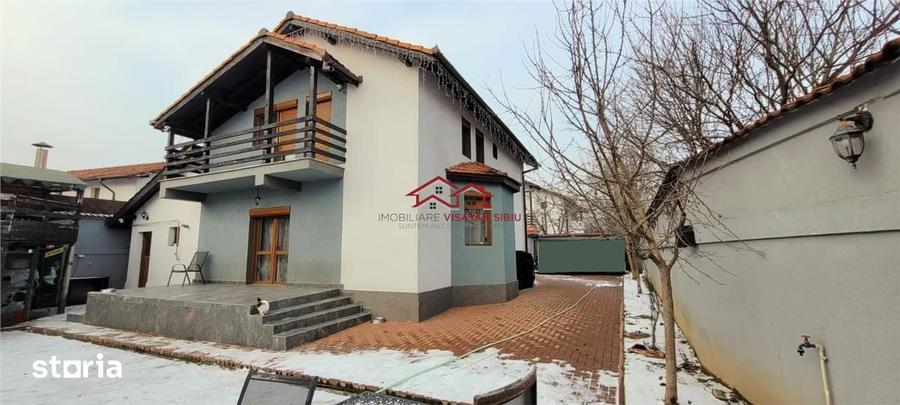 Casă cu 4 camere cu Canalizare în Central
