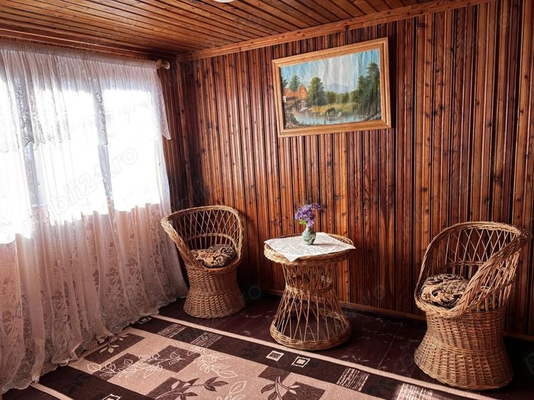 Casă cu 2 camere cu Teren 1745 Mp în Poiana