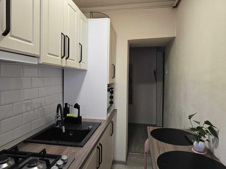 Apartament cu 2 camere nedecomandat în Cetate