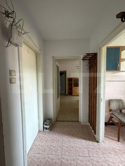 Apartament cu 3 camere semidecomandat în Central