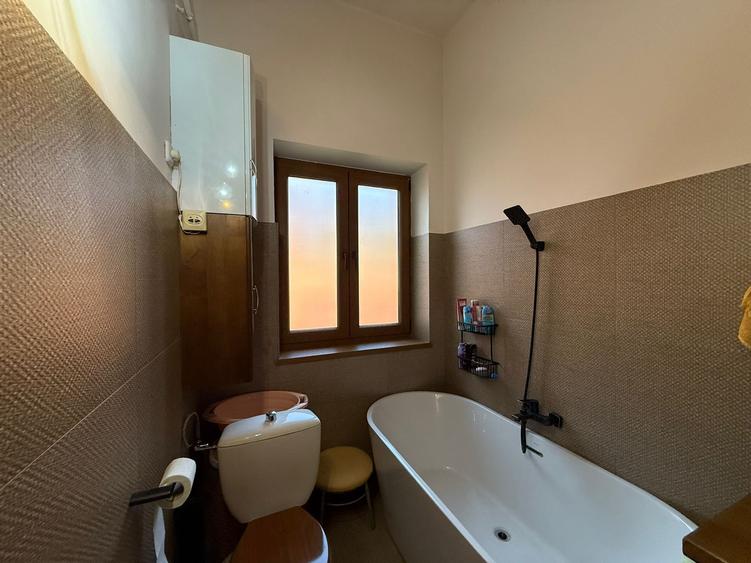 Apartament 4 camere,decomandat,etaj 1,zona Inspectoratul Scolar - 8