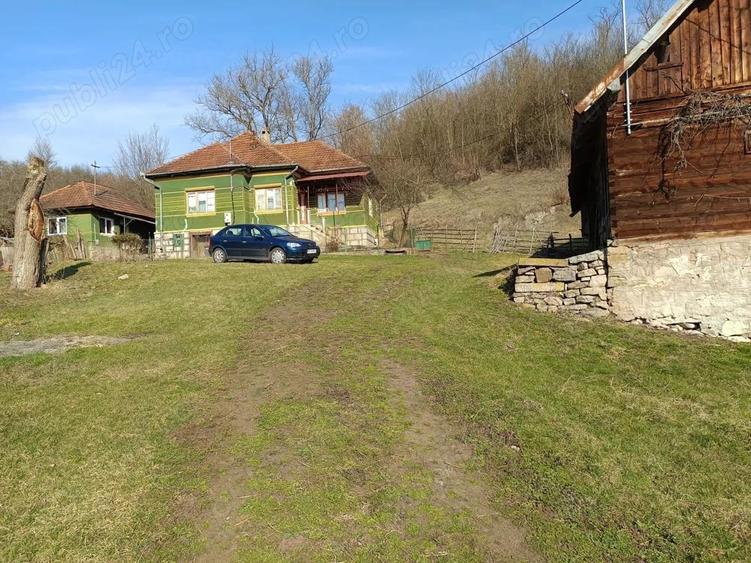 Vand casa la sat - 3