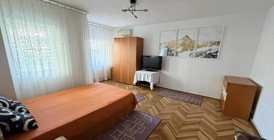 Garsoniera | 13 Septembrie | Parter | Decomandat - 1