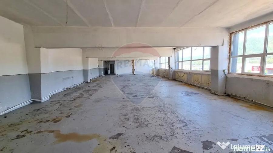 Spațiu comercial, de 370 mp, în Central