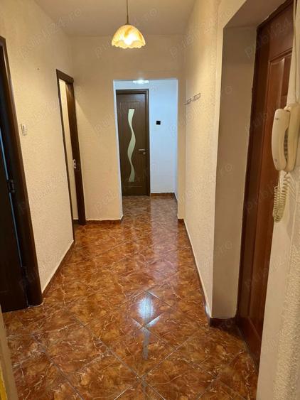 De inchiriat 3 camere Tineretului - 10