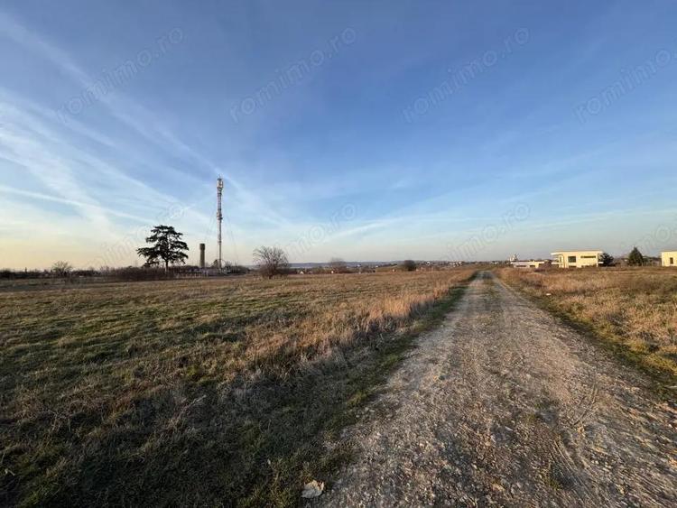 Teren intravilan 2.320 MP BAILE 1 MAI | front stradal 104 ML | posibil parcelare - 2