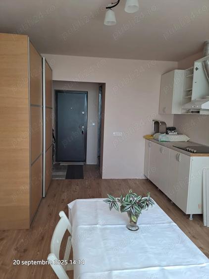 Vand Garoniera renovata in 2024, Campina, semi mobilata - 1