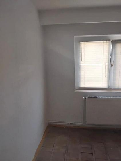 Aprtament 3 camere decomandat-Poarta 6 - 4