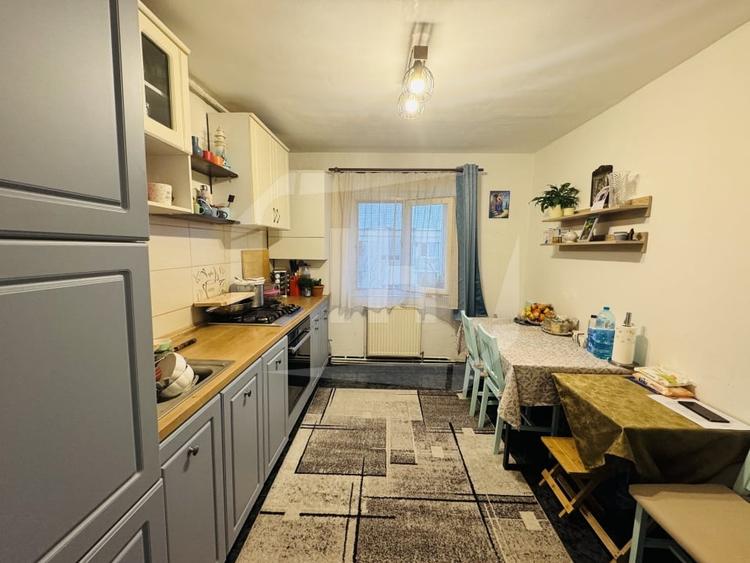 Apartament 2 camere, 2 balcoane, decomandat, cartier Intre Lacuri - 3