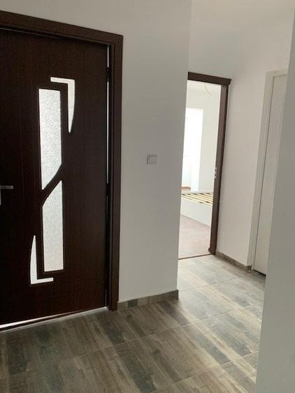 Apartament 2 camere Miroslava, 100 ml de statia de autobuz, str C-tin Langa 40 - 17