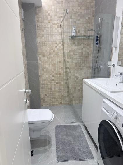 Inchiriez apartament 3 camere - 4