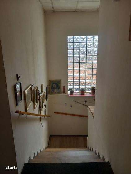 Casă cu 3 camere în Bughea de Sus