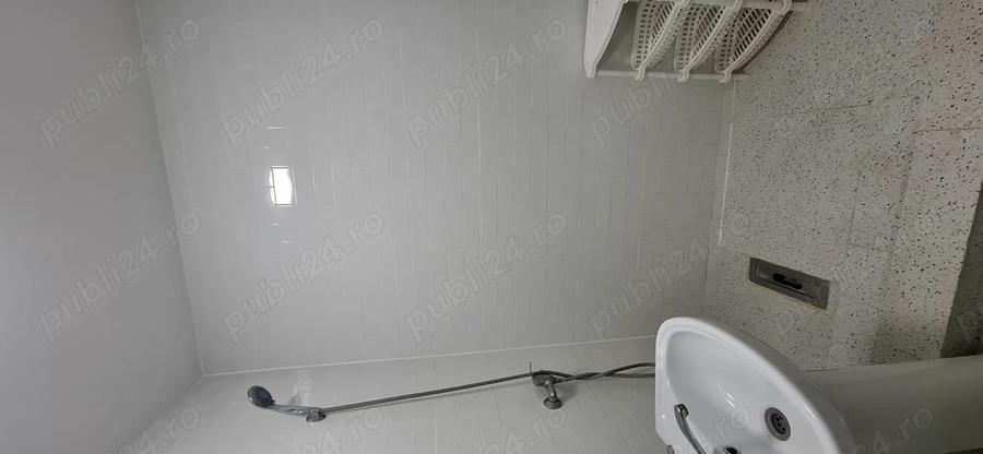 Inchiriez garsoniera - 2