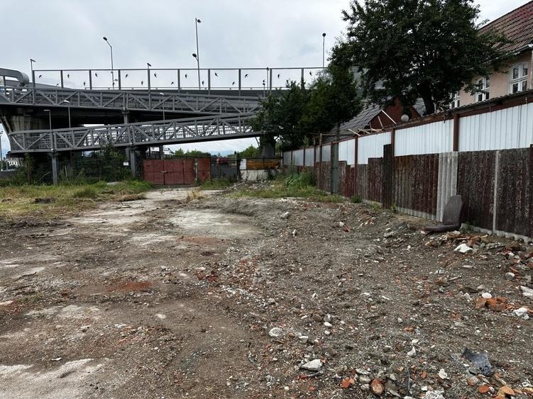 Inchiriere parcare betonata  300 mp - direct de la proprietar! - 9