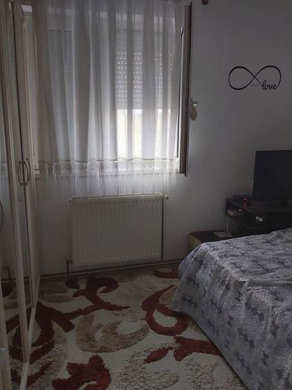 Dau in chirie apartament cu 3 camere Reghin - 1