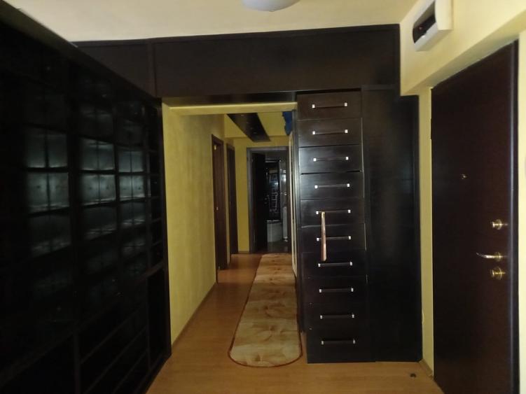 3 camere lux Universitate - KFC - 6