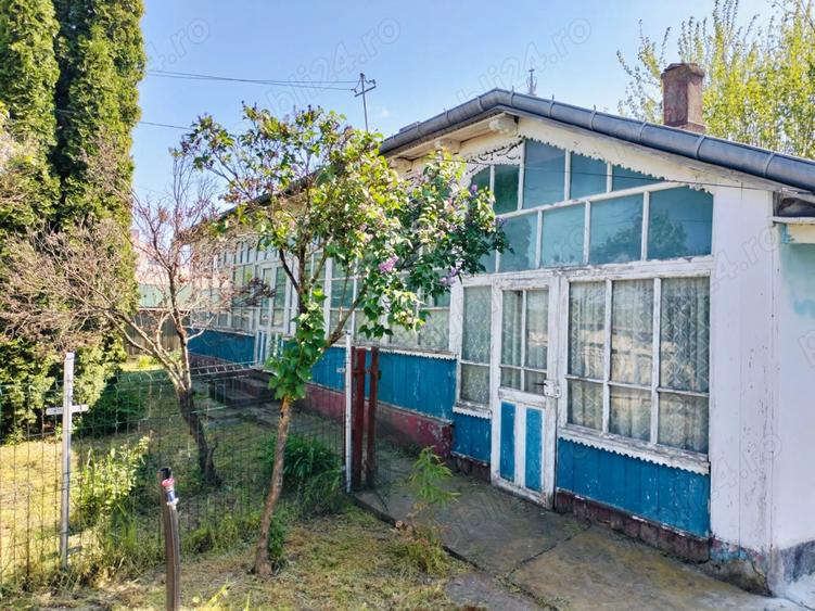 PERSOANA FIZICA!Casa batraneasca cu teren si livada,sat Macaresti, com Prisacani iasi