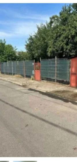 Vand casa la curte,zona linistita. - 1