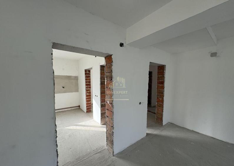 VILA 5 CAMERE,TEREN 560 MP, CAMPULUNG, ARGES - 1