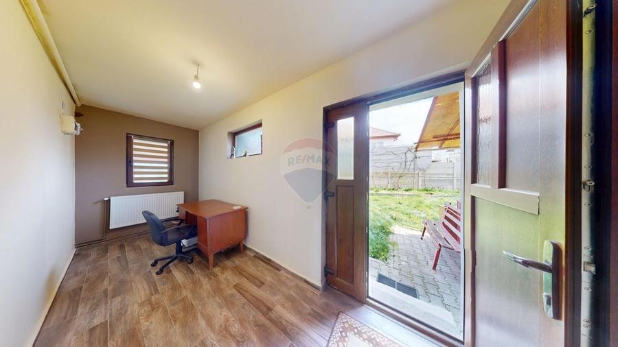 Casă / Vilă cu 4 camere de vânzare în zona Calea Poplacii - 7