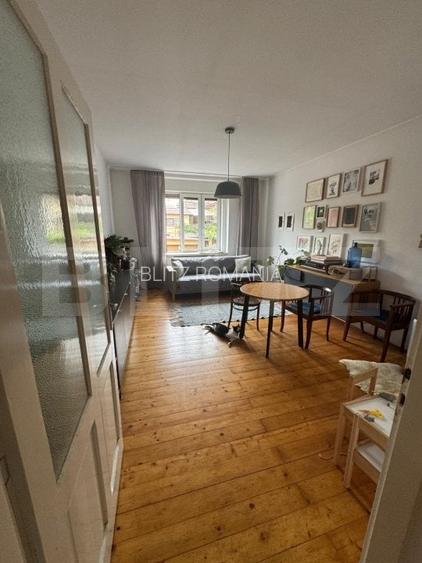 Apartament de vanzare, cu 2 camere, 77 mp, zona semicentrala Apartament de vanzare, cu 2 camere, 77 mp, zona semicentrala