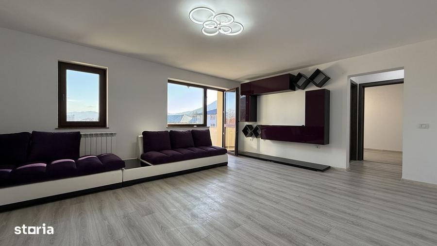 Apartament cu 4 camere decomandat în Central