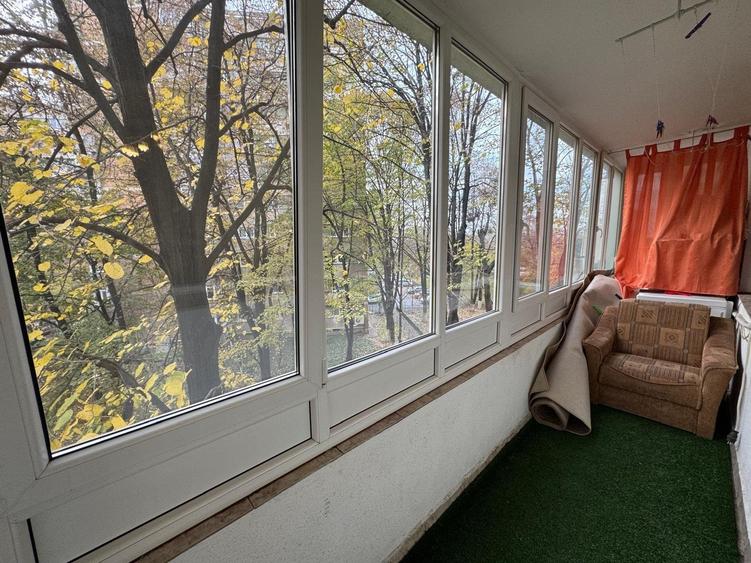 Inchiriere apartament doua camere mobilat/utilat Drumul Taberei metrou - 12