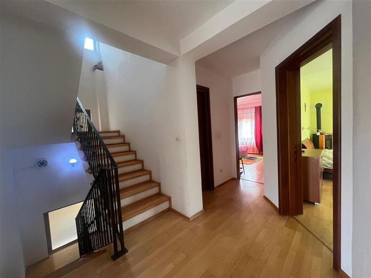 Proprietate deosebita de vanzare in centrul Bacaului- eleganta, istorie si inves - 27