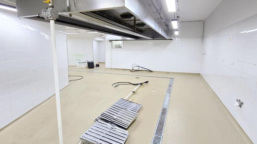 Spatiu comercial vad intens, intersectie bulevarde, vizibilitate maxima - 8