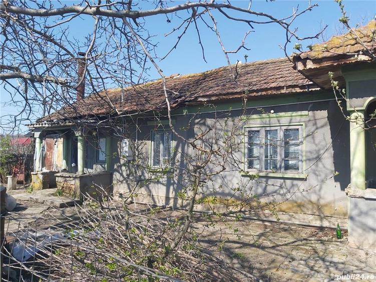 Vand casa ?i curte - 7