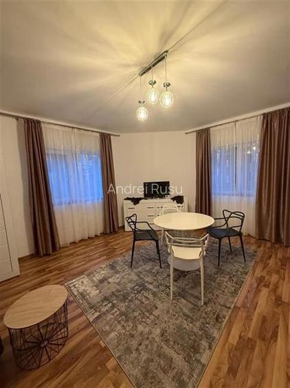 Pet friendly!  Regim vila, decomandata, mobilata, utilata, constructie noua, Bun