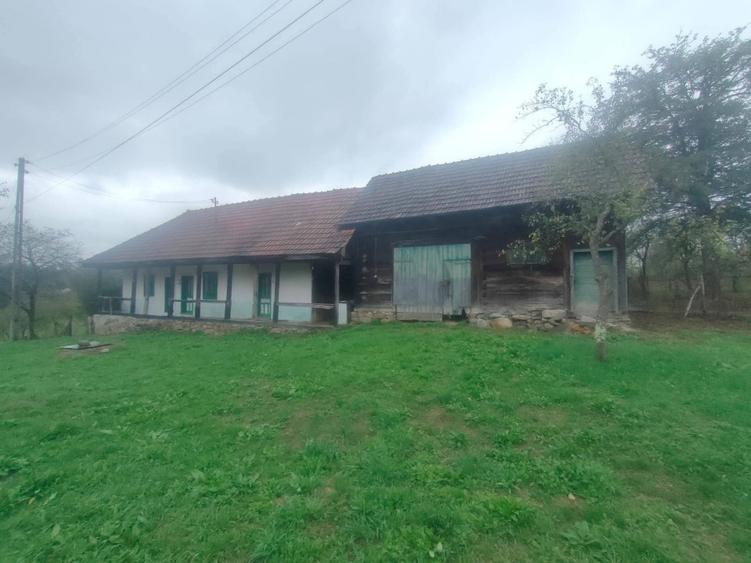 Casa de vanzare in Dobrot - 1