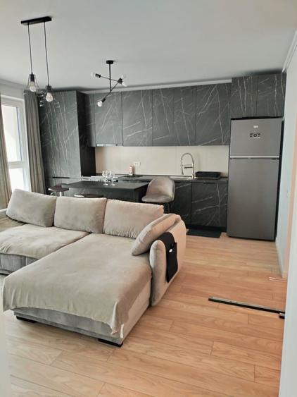 Apartament cu 2 camere semidecomandat, mobilat în Pipera