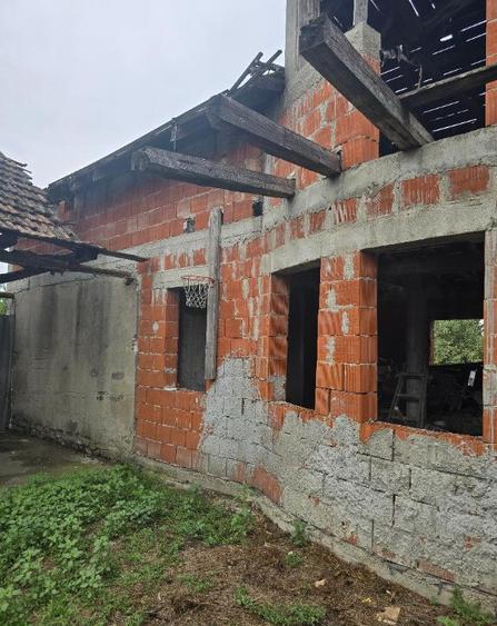 Casa loc SUMUGIU , sc 200 mp , parte veche si noua, ter 2670, sosea - 9