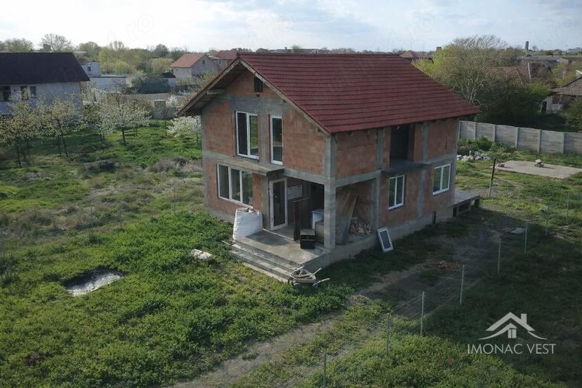 Casa individuala 5 camere - Sacalaz - 930 mp teren - toate utilitatile - drum asfaltat - 1