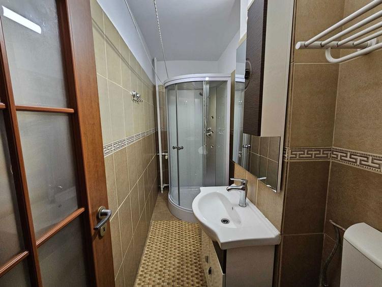 Garsoniera Piata Dorobanti, etaj 3 - 4